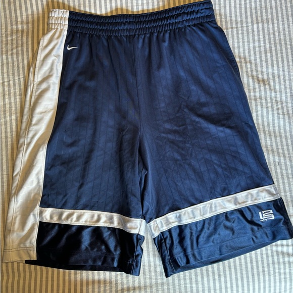 Lebron James shorts. Size L knee length - Picture 1 of 5